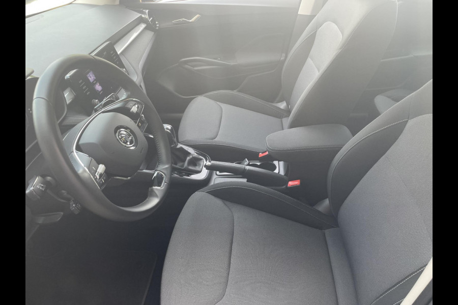 Škoda Fabia 1.0 TSI Automaat Ambition Skoda Fabia 1.0 TSI Ambition Panoramadak Navigatie Carplay PDC Camera Adaptive Cruise Control Stoelverwarming Full LED Climatronic