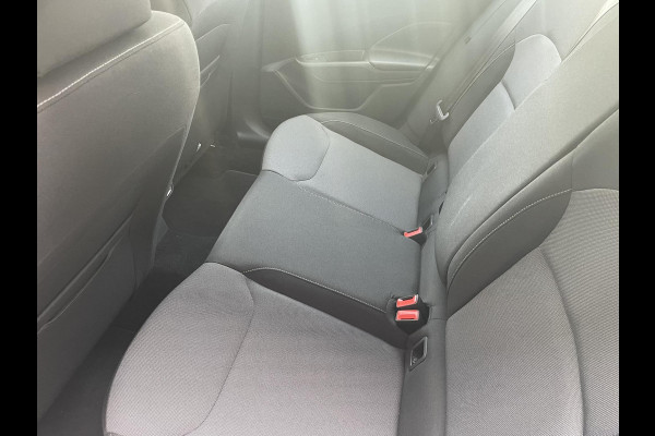 Škoda Fabia 1.0 TSI Automaat Ambition Skoda Fabia 1.0 TSI Ambition Panoramadak Navigatie Carplay PDC Camera Adaptive Cruise Control Stoelverwarming Full LED Climatronic