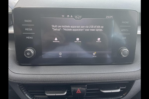 Škoda Fabia 1.0 TSI Automaat Ambition Skoda Fabia 1.0 TSI Ambition Panoramadak Navigatie Carplay PDC Camera Adaptive Cruise Control Stoelverwarming Full LED Climatronic