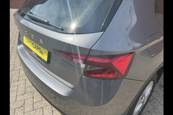 Škoda Fabia 1.0 TSI Automaat Ambition Skoda Fabia 1.0 TSI Ambition Panoramadak Navigatie Carplay PDC Camera Adaptive Cruise Control Stoelverwarming Full LED Climatronic