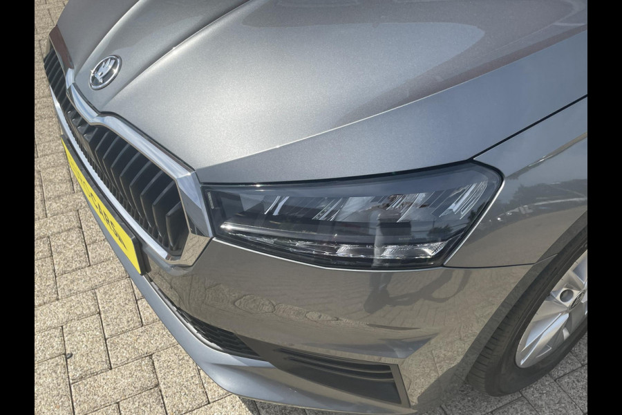 Škoda Fabia 1.0 TSI Automaat Ambition Skoda Fabia 1.0 TSI Ambition Panoramadak Navigatie Carplay PDC Camera Adaptive Cruise Control Stoelverwarming Full LED Climatronic