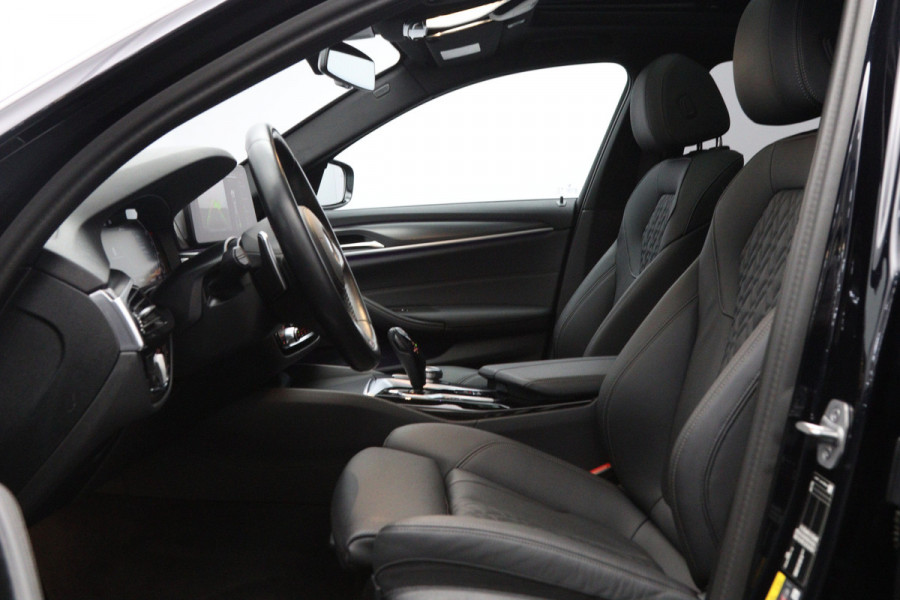 BMW 5 Serie Touring 530e 293 PK M-Sport High Executive PHEV, Panoramadak, Driv. Ass. Prof, Head-Up, Sfeerverlichting,