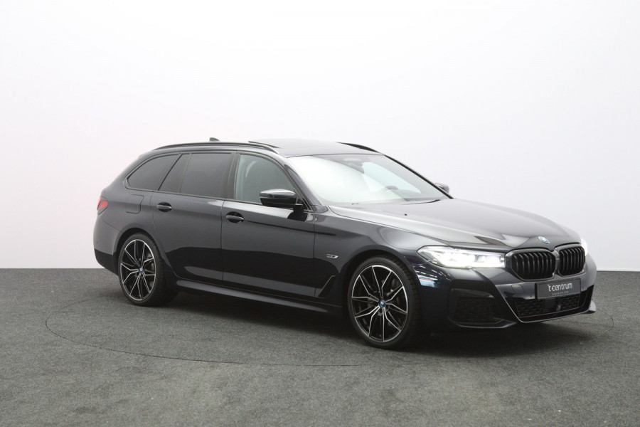 BMW 5 Serie Touring 530e 293 PK M-Sport High Executive PHEV, Panoramadak, Driv. Ass. Prof, Head-Up, Sfeerverlichting,