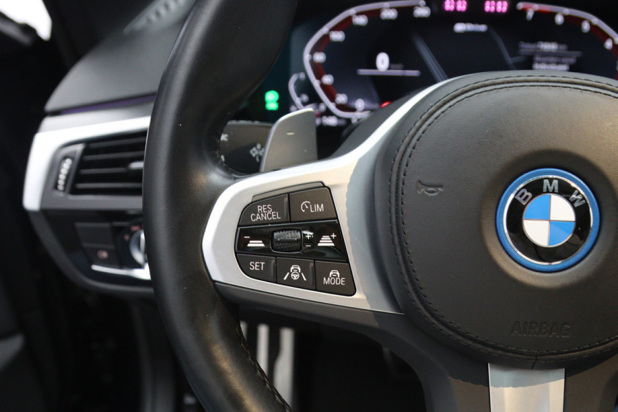 BMW 5 Serie Touring 530e 293 PK M-Sport High Executive PHEV, Panoramadak, Driv. Ass. Prof, Head-Up, Sfeerverlichting,