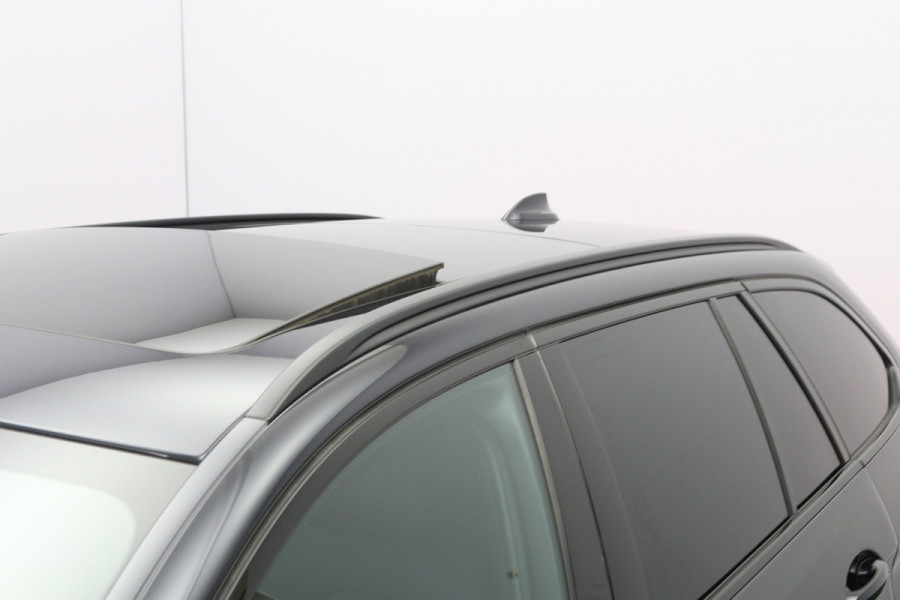 BMW 5 Serie Touring 530e 293 PK M-Sport High Executive PHEV, Panoramadak, Driv. Ass. Prof, Head-Up, Sfeerverlichting,