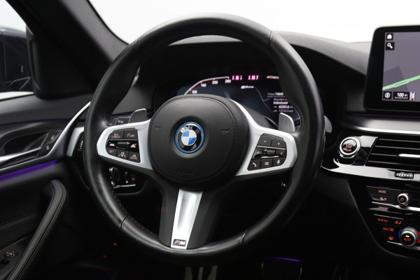 BMW 5 Serie Touring 530e 293 PK M-Sport High Executive PHEV, Panoramadak, Driv. Ass. Prof, Head-Up, Sfeerverlichting,