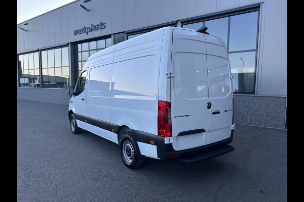 Mercedes-Benz Sprinter 317 CDI L2 H2 MBUX / 360 Camera / Parkeersensoren / Navigatie / Cruise control / Airco / 270 Graden achterdeuren