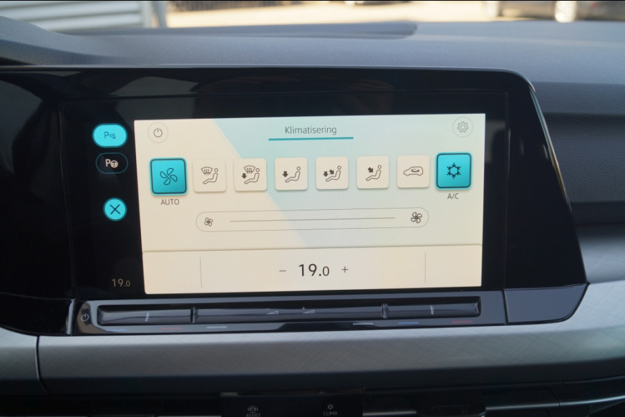 Volkswagen Golf Variant 1.0 TSI 110pk Life -NAVI-ECC-TREKHAAK-CAM-PDC-