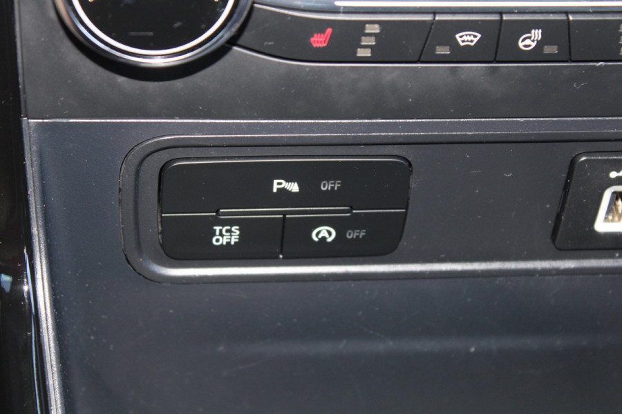 Ford EcoSport 1.0 EcoBoost Titanium | Dealeronderhouden | Trekhaak | Stoel + Stuurverarming | Navigatie | Cruise Control |
