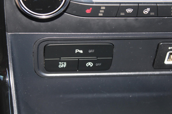 Ford EcoSport 1.0 EcoBoost Titanium | Dealeronderhouden | Trekhaak | Stoel + Stuurverarming | Navigatie | Cruise Control |
