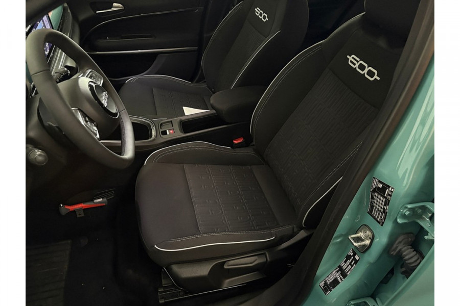 Fiat 600 1.2 Hybrid Urban FULL OPTIONS!!