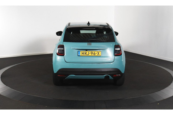 Fiat 600 1.2 Hybrid Urban FULL OPTIONS!!