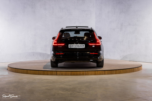 Volvo V60 2.0 T8 Plug-in hybrid AWD Ultimate Dark Long range | Panorama dak | Adaptieve cruise | Blis | Memory | Harman Kardon |