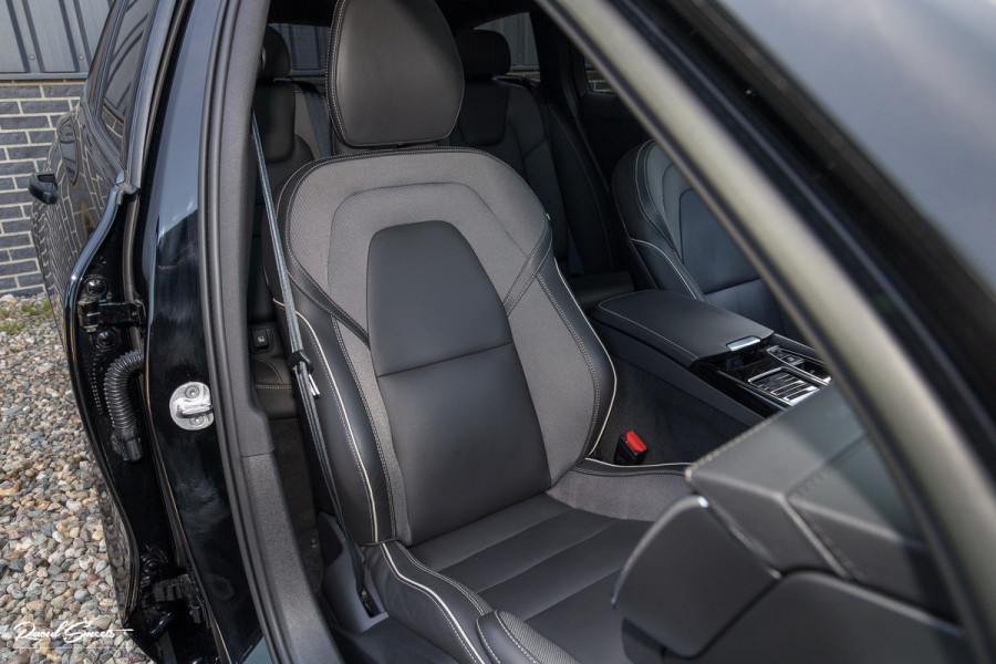 Volvo V60 2.0 T8 Plug-in hybrid AWD Ultimate Dark Long range | Panorama dak | Adaptieve cruise | Blis | Memory | Harman Kardon |