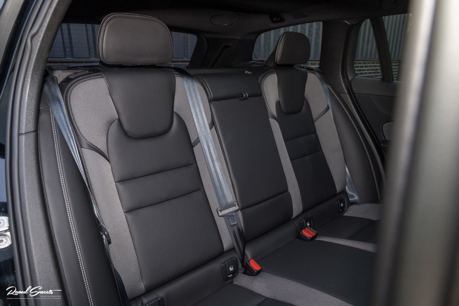Volvo V60 2.0 T8 Plug-in hybrid AWD Ultimate Dark Long range | Panorama dak | Adaptieve cruise | Blis | Memory | Harman Kardon |