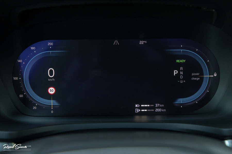 Volvo V60 2.0 T8 Plug-in hybrid AWD Ultimate Dark Long range | Panorama dak | Adaptieve cruise | Blis | Memory | Harman Kardon |