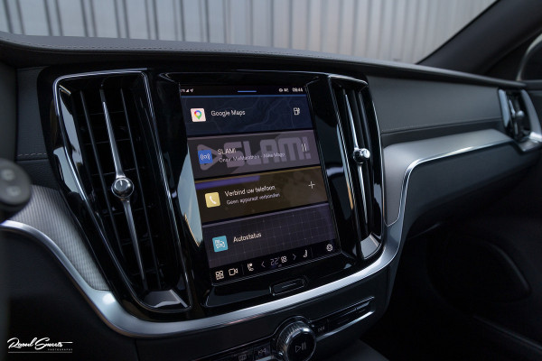 Volvo V60 2.0 T8 Plug-in hybrid AWD Ultimate Dark Long range | Panorama dak | Adaptieve cruise | Blis | Memory | Harman Kardon |