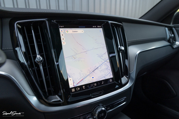 Volvo V60 2.0 T8 Plug-in hybrid AWD Ultimate Dark Long range | Panorama dak | Adaptieve cruise | Blis | Memory | Harman Kardon |
