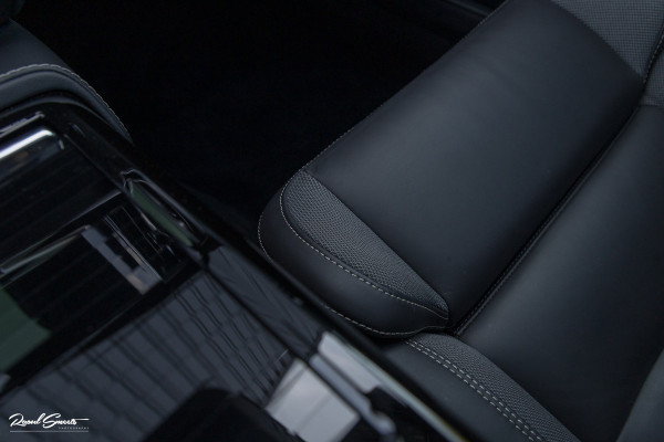 Volvo V60 2.0 T8 Plug-in hybrid AWD Ultimate Dark Long range | Panorama dak | Adaptieve cruise | Blis | Memory | Harman Kardon |
