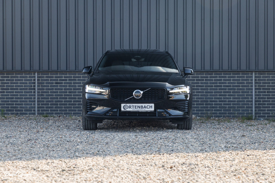 Volvo V60 2.0 T8 Plug-in hybrid AWD Ultimate Dark Long range | Panorama dak | Adaptieve cruise | Blis | Memory | Harman Kardon |