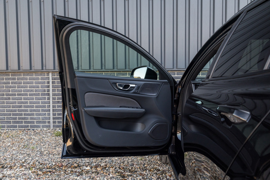 Volvo V60 2.0 T8 Plug-in hybrid AWD Ultimate Dark Long range | Panorama dak | Adaptieve cruise | Blis | Memory | Harman Kardon |