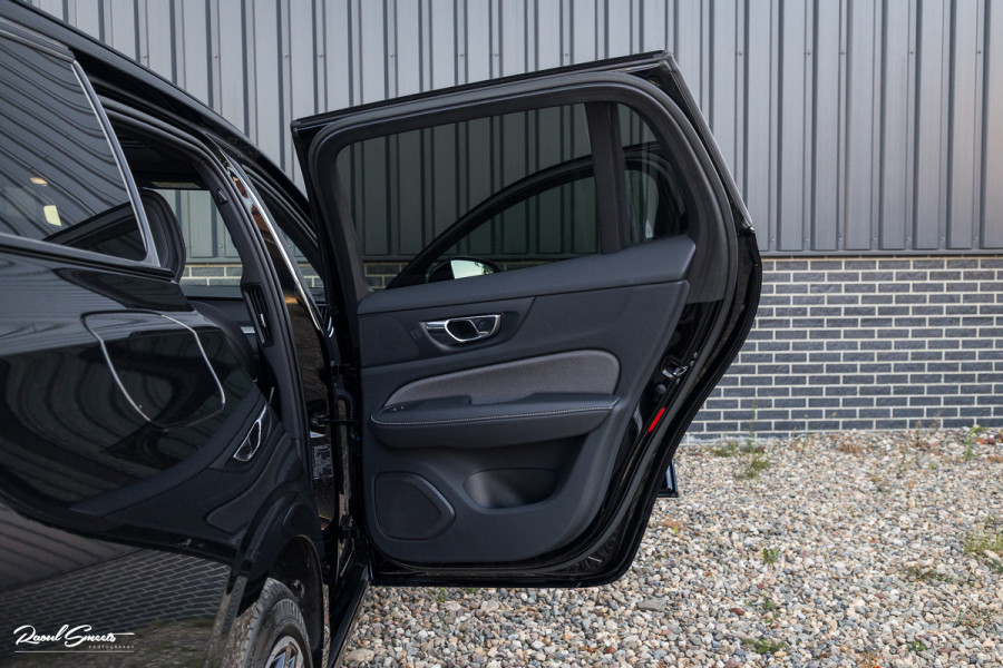 Volvo V60 2.0 T8 Plug-in hybrid AWD Ultimate Dark Long range | Panorama dak | Adaptieve cruise | Blis | Memory | Harman Kardon |