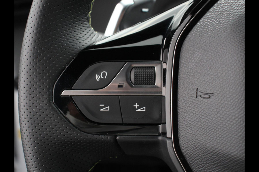 Peugeot 2008 1.2 PureTech 130pk Automaat Allure Navigatie Climate Control Camera 360 Dab Led Lichtmetalen Velgen Parkeer sensoren Cruise Control Adaptive Stoelverwarming