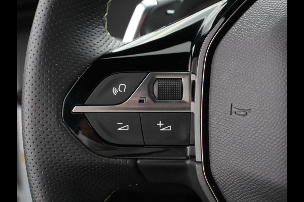 Peugeot 2008 1.2 PureTech 130pk Automaat Allure Navigatie Climate Control Camera 360 Dab Led Lichtmetalen Velgen Parkeer sensoren Cruise Control Adaptive Stoelverwarming