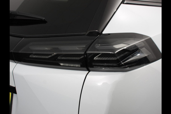 Peugeot 2008 1.2 PureTech 130pk Automaat Allure Navigatie Climate Control Camera 360 Dab Led Lichtmetalen Velgen Parkeer sensoren Cruise Control Adaptive Stoelverwarming