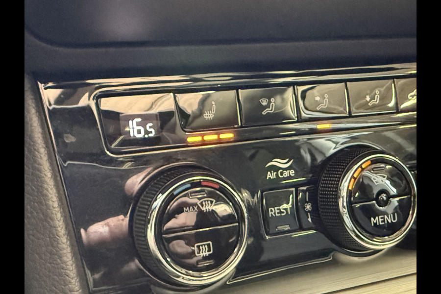 Škoda Superb Combi 1.4 TSI iV Business Edition Plus | Panoramadak | Crystal Light | Apple Carplay