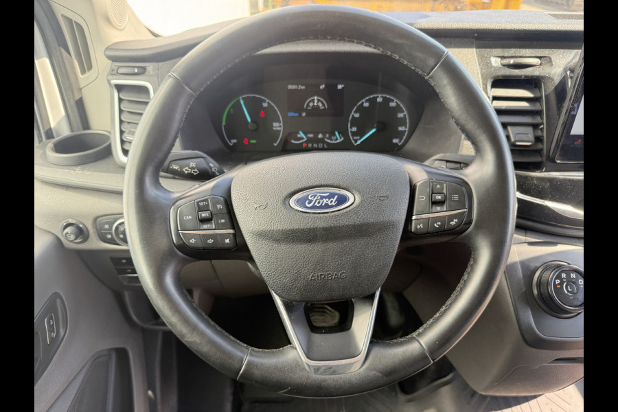 Ford E-Transit 68 kWh 184PK L2H2 316km WLTP 96,6% (SOH) Climate Control Cruise Control CarPlay Navigatie Parkeersensoren v+a