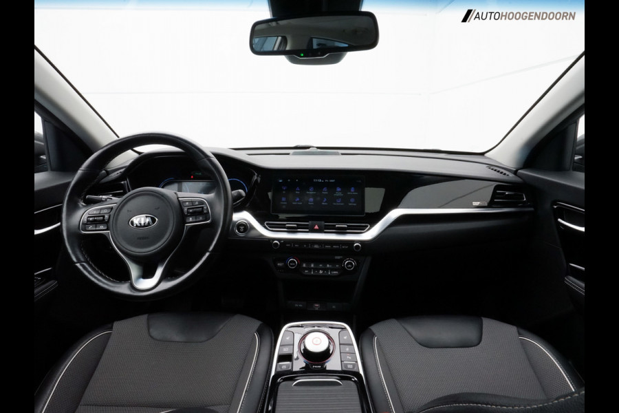 Kia e-Niro DynamicPlusLine 64 kWh (APPLE CARPLAY,PANORAMA-SCHUIFDAK,STOELVERWARMING,KEYLESS,ADAPTIVE CRUISE,CAMERA,TREKHAAK)