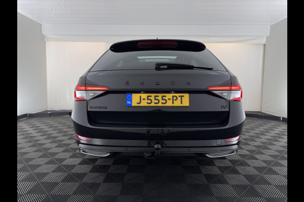 Škoda Superb Combi 1.4 TSI iV Sportline Business (Plug-in) (INCL.BTW) Aut. *PANO | LEATHER-MICROFIBRE | FULL-LED | DIGI-COCKPIT | HEATED-SPORTSEATS | KEYLESS | DAB+ | NAVI-FULLMAP | PRIVACYGLASS | SHIFT-PADDLES | AMBIENT-LIGHT | ECC | PDC | CRUSIE |