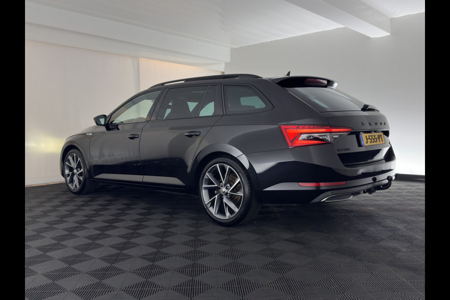 Škoda Superb Combi 1.4 TSI iV Sportline Business (Plug-in) (INCL.BTW) Aut. *PANO | LEATHER-MICROFIBRE | FULL-LED | DIGI-COCKPIT | HEATED-SPORTSEATS | KEYLESS | DAB+ | NAVI-FULLMAP | PRIVACYGLASS | SHIFT-PADDLES | AMBIENT-LIGHT | ECC | PDC | CRUSIE |