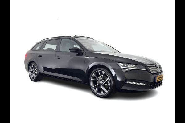 Škoda Superb Combi 1.4 TSI iV Sportline Business (Plug-in) (INCL.BTW) Aut. *PANO | LEATHER-MICROFIBRE | FULL-LED | DIGI-COCKPIT | HEATED-SPORTSEATS | KEYLESS | DAB+ | NAVI-FULLMAP | PRIVACYGLASS | SHIFT-PADDLES | AMBIENT-LIGHT | ECC | PDC | CRUSIE |