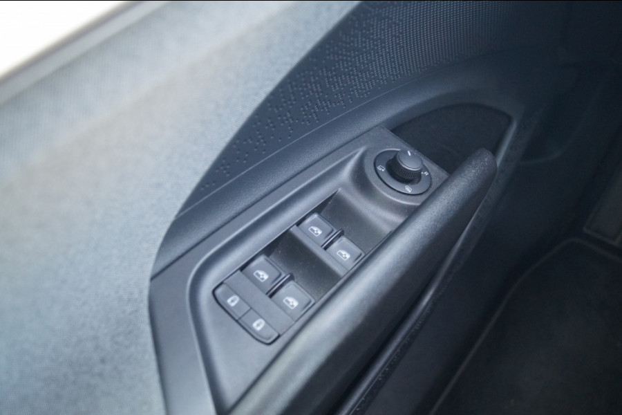 Škoda ENYAQ iV 80 204pk 77kWh -SOH91%-PANO-TREKHAAK-ECC-PDC-