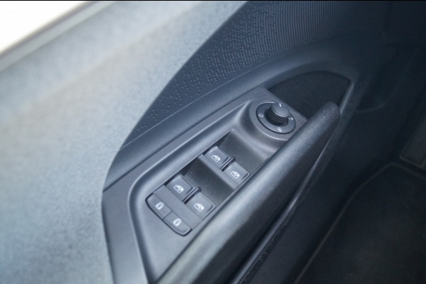 Škoda ENYAQ iV 80 204pk 77kWh -SOH91%-PANO-TREKHAAK-ECC-PDC-