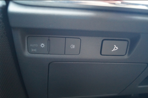 Škoda ENYAQ iV 80 204pk 77kWh -SOH91%-PANO-TREKHAAK-ECC-PDC-
