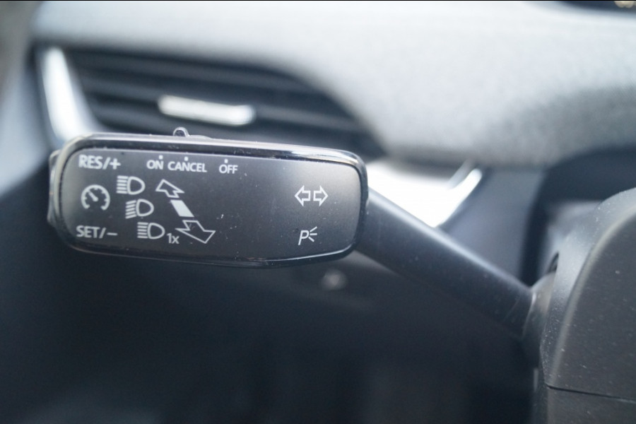 Škoda ENYAQ iV 80 204pk 77kWh -SOH91%-PANO-TREKHAAK-ECC-PDC-