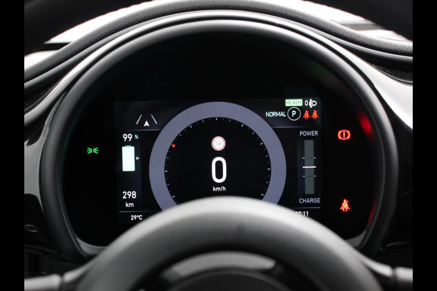 Fiat 500 Urban 42 kWh Airco Climatronic 360 Camera Stoelverwarming Keyless Wireless CarPlay Dodehoek Assistant 85 kW Charger Actieradius 320km WLTP