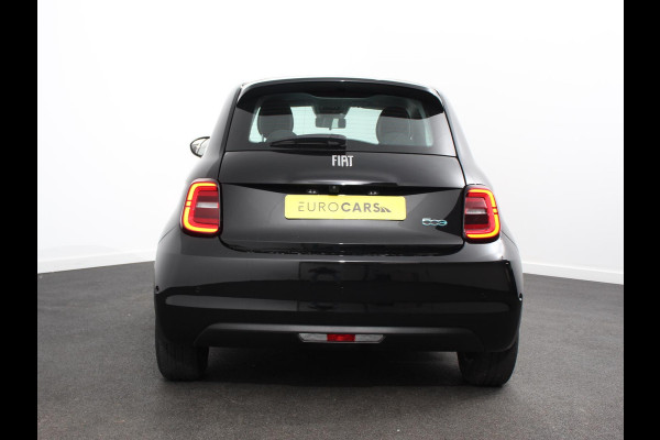 Fiat 500 Urban 42 kWh Airco Climatronic 360 Camera Stoelverwarming Keyless Wireless CarPlay Dodehoek Assistant 85 kW Charger Actieradius 320km WLTP
