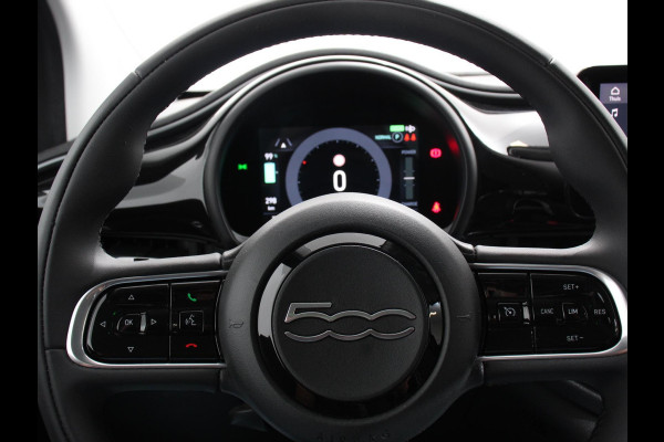 Fiat 500 Urban 42 kWh Airco Climatronic 360 Camera Stoelverwarming Keyless Wireless CarPlay Dodehoek Assistant 85 kW Charger Actieradius 320km WLTP