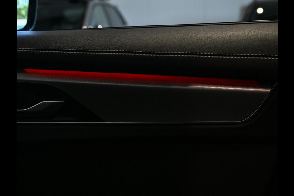 Jaguar F-Pace 2.0 P400e PHEV R-Dynamic SE | Panoramadak | 14-Wegs Memory Seats | HermanBosch Sound | Camera | Adaptieve Cruise | Stoelverwarming | Ambiente Verlichting | Stuur Verwarming |