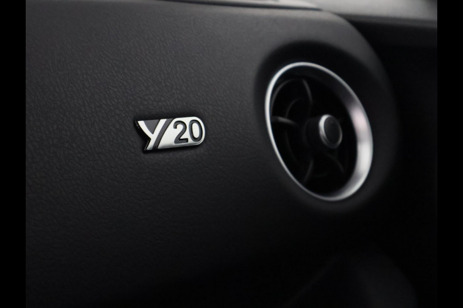 Toyota Yaris 1.5 Hybrid Y20 | Camera | Privacy Glass | Climate Control | Lichtmetalen velgen |