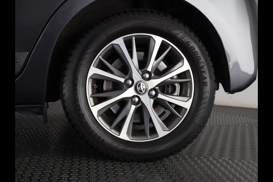 Toyota Yaris 1.5 Hybrid Y20 | Camera | Privacy Glass | Climate Control | Lichtmetalen velgen |