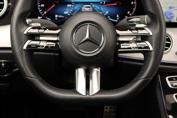 Mercedes-Benz E-Klasse 220 d AMG Line | Schuifdak | Dodehoekassistent | Camera | Augmented Reality | Sfeerverlichting | Stoelverwarming | High Perf. LED |