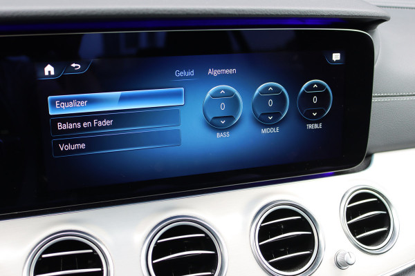 Mercedes-Benz E-Klasse 220 d AMG Line | Schuifdak | Dodehoekassistent | Camera | Augmented Reality | Sfeerverlichting | Stoelverwarming | High Perf. LED |