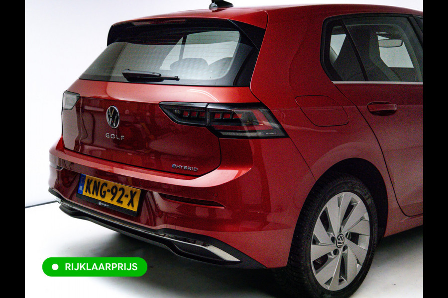Volkswagen Golf 1.5 eHybrid Style Edition | Camera | Travel assist | Stuur- & stoelverwarm. Stoelventilatie | Elec. verst. best. stoel | Headup, Sfeerverlichting, IQ Led, Lederen bekleding, Incl. winterset op LMV