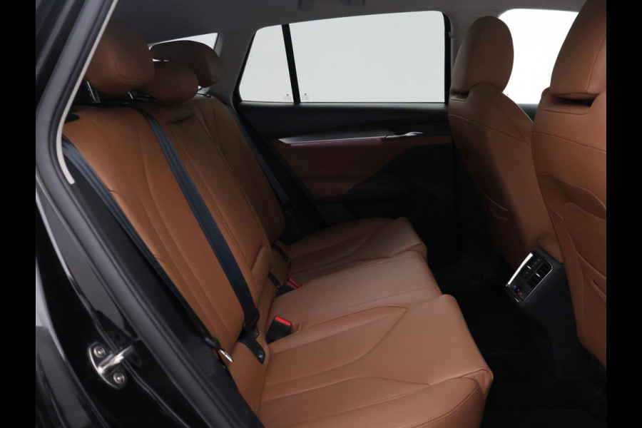Škoda ENYAQ iV 80 + LEDER | PANORAMA | TREKHAAK | 21 INCH | ADAPTIVE CRUISE | CAMERA | STOELVERW. | MATRIX LED