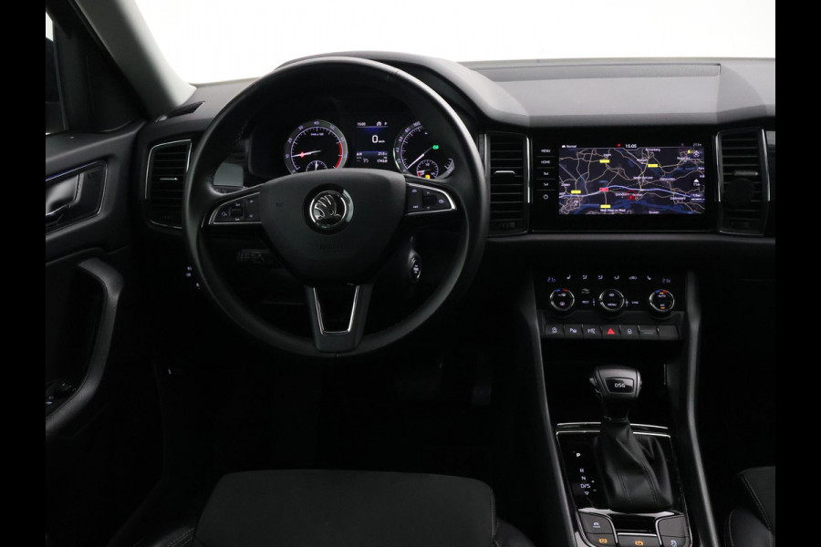 Škoda Kodiaq 1.5 TSI DSG 7-PERS. + TREKHAAK | 360 CAMERA | ALL BLACK | PANORAMA | STOELVERW. V+A